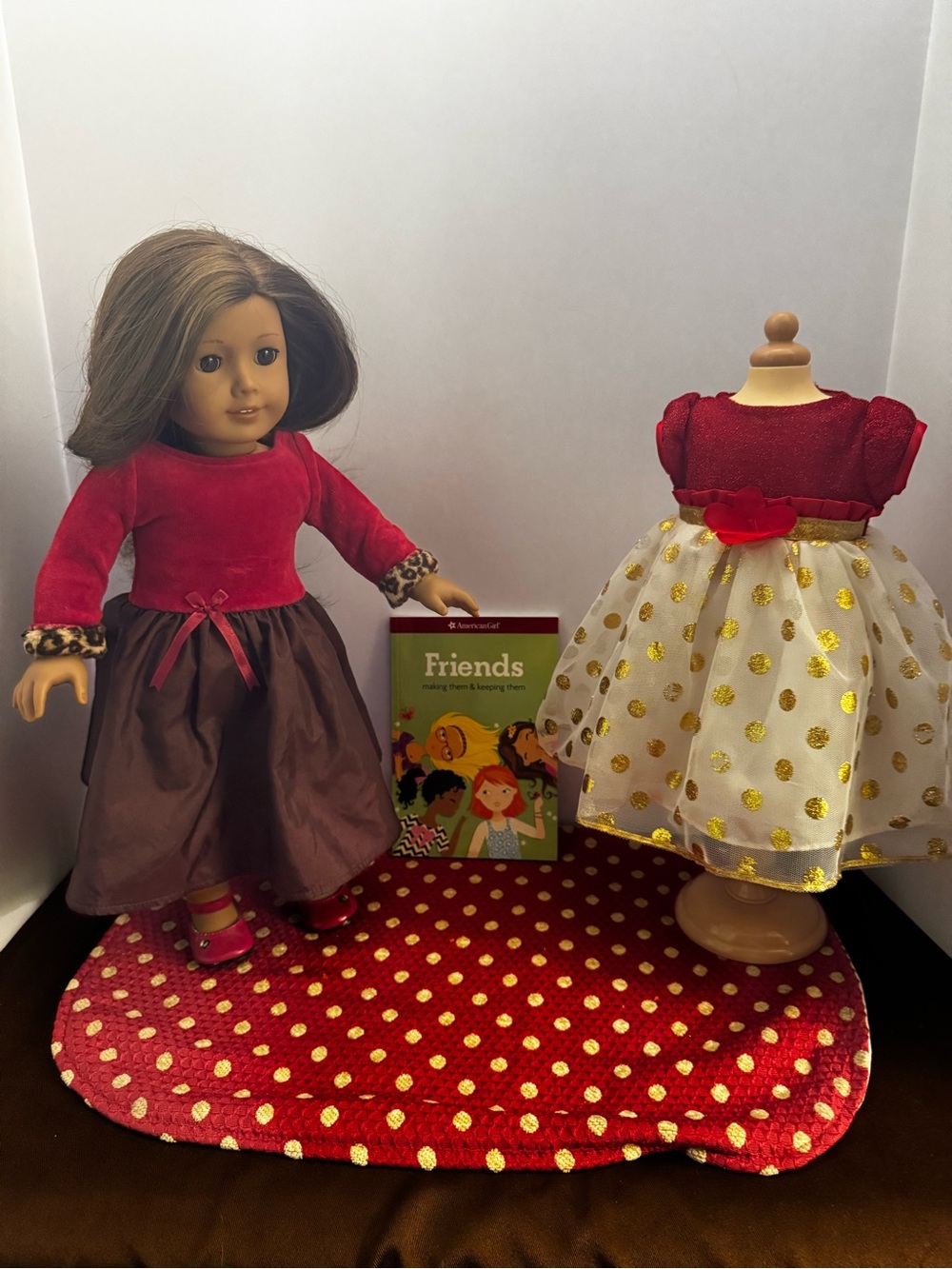 American Girl 18" Doll ~ Truly Me ~ W/ AG Chocolate Cherry Dress ~ Shoes~ Book